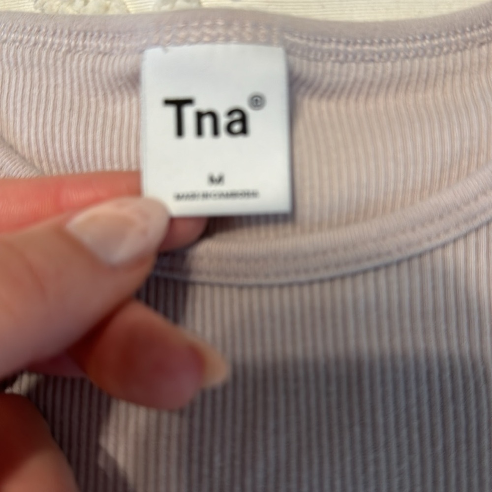 TNA Gray Ribbed Tank Top - Picture 4 of 5